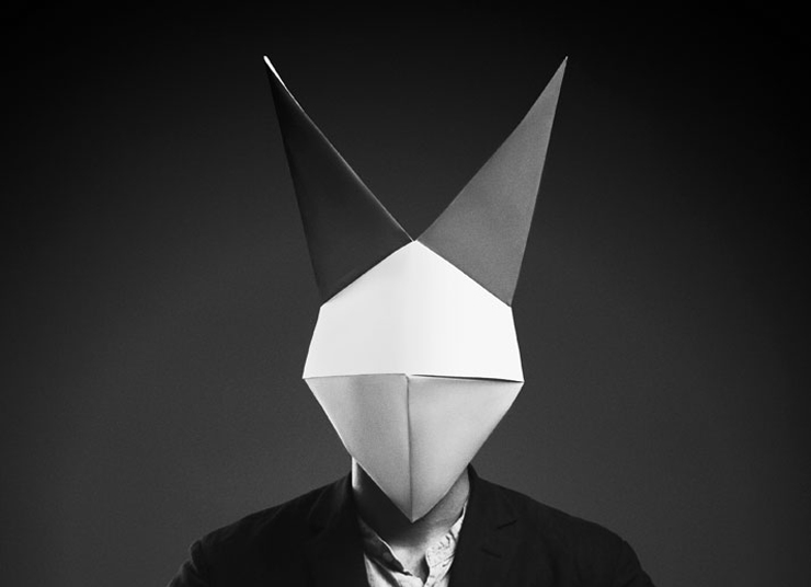 3-Giacomo-Favilla-Francesca-Lombardi-One-of-Us-origami-masks-yatzer-Fashion photography - Beautiful Origami Portraits-oficina da marca