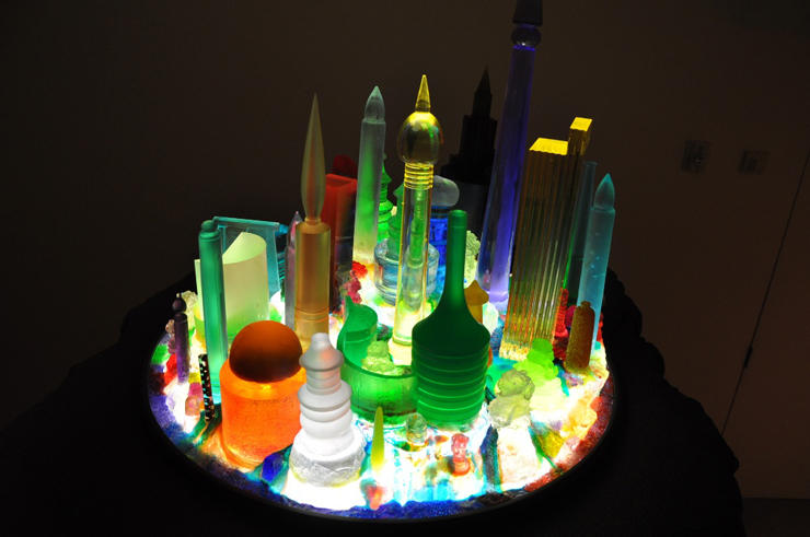 Unique-design-installation-by-Mike-Kelley-bold-installation
