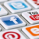 How to maximize your social network with minimum time